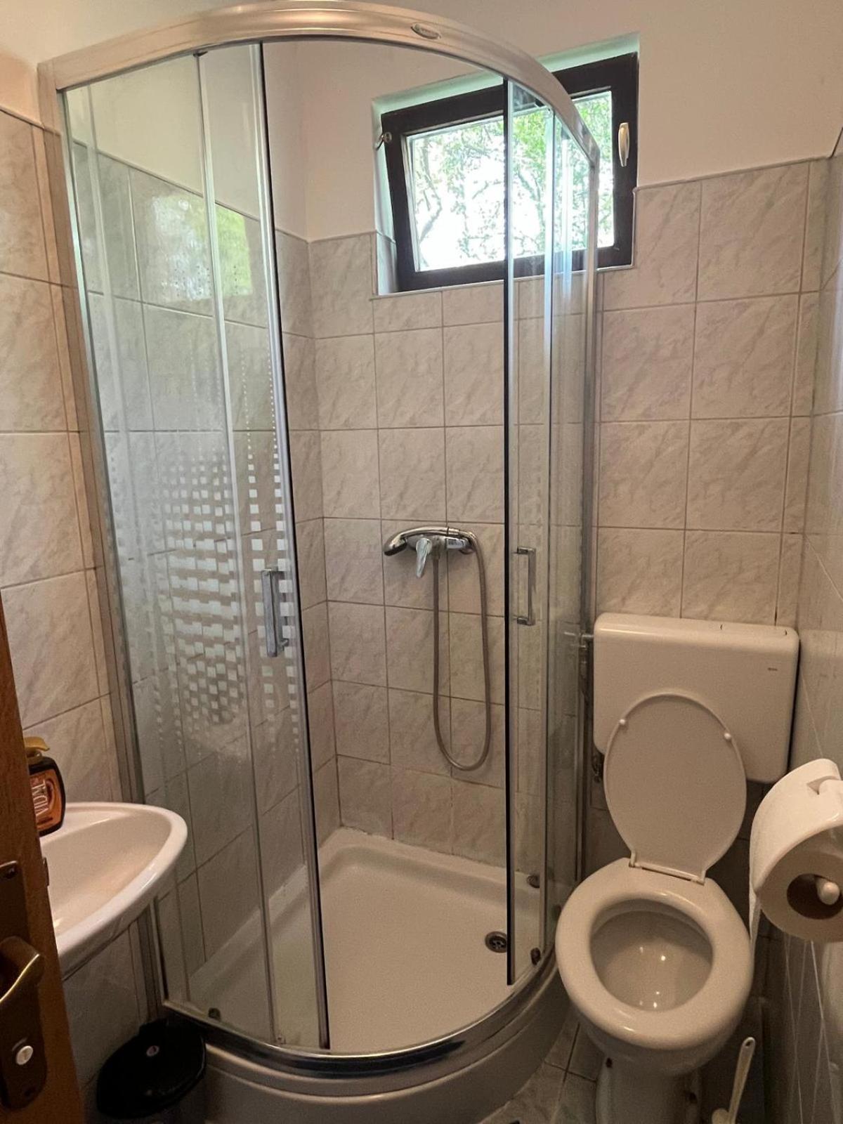 Guest House Stefanija Poljanak Ngoại thất bức ảnh