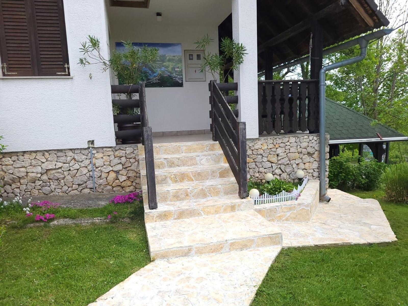 Guest House Stefanija Poljanak Ngoại thất bức ảnh