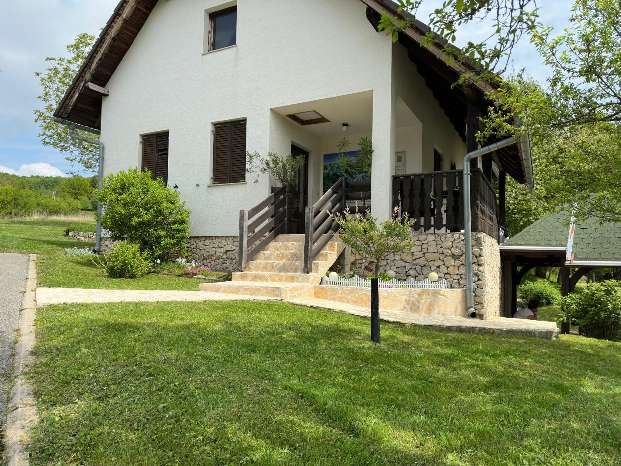 Guest House Stefanija Poljanak Ngoại thất bức ảnh